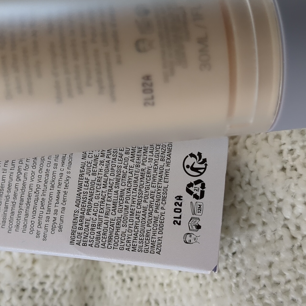 FENTY Watch Ya Tone Niacinamide Dark Spot Serum, 30ml/1.0fl oz - Picture 6 of 11